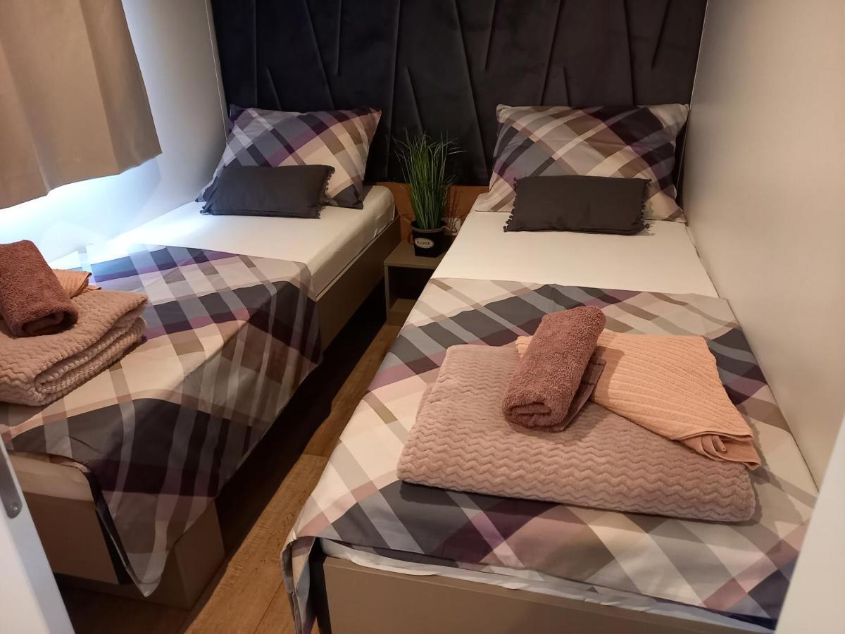 Mobile Home Agava 2 Biograd na Moru Kültér fotó